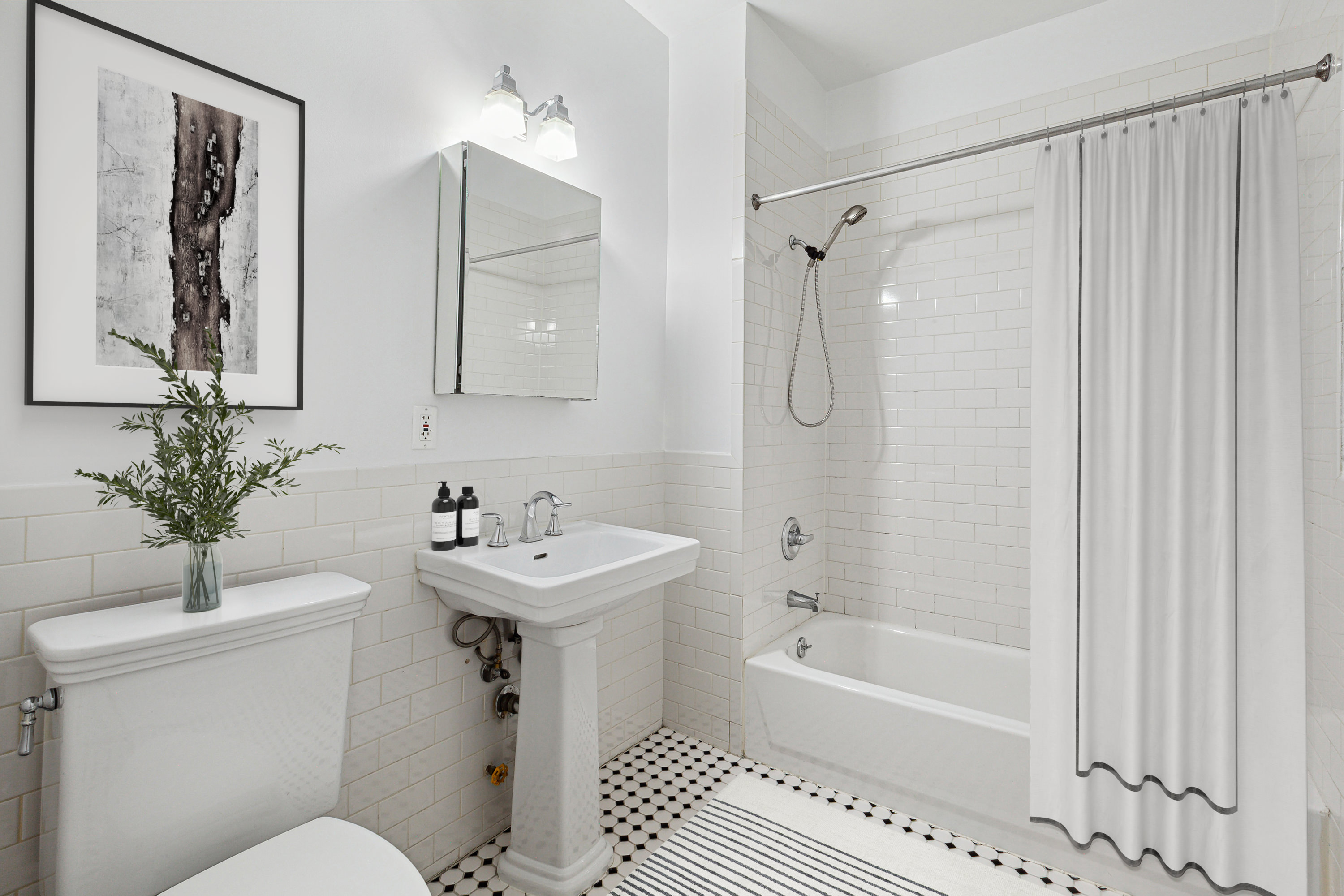 Bathroom 221 2nd Avenue New York, NY