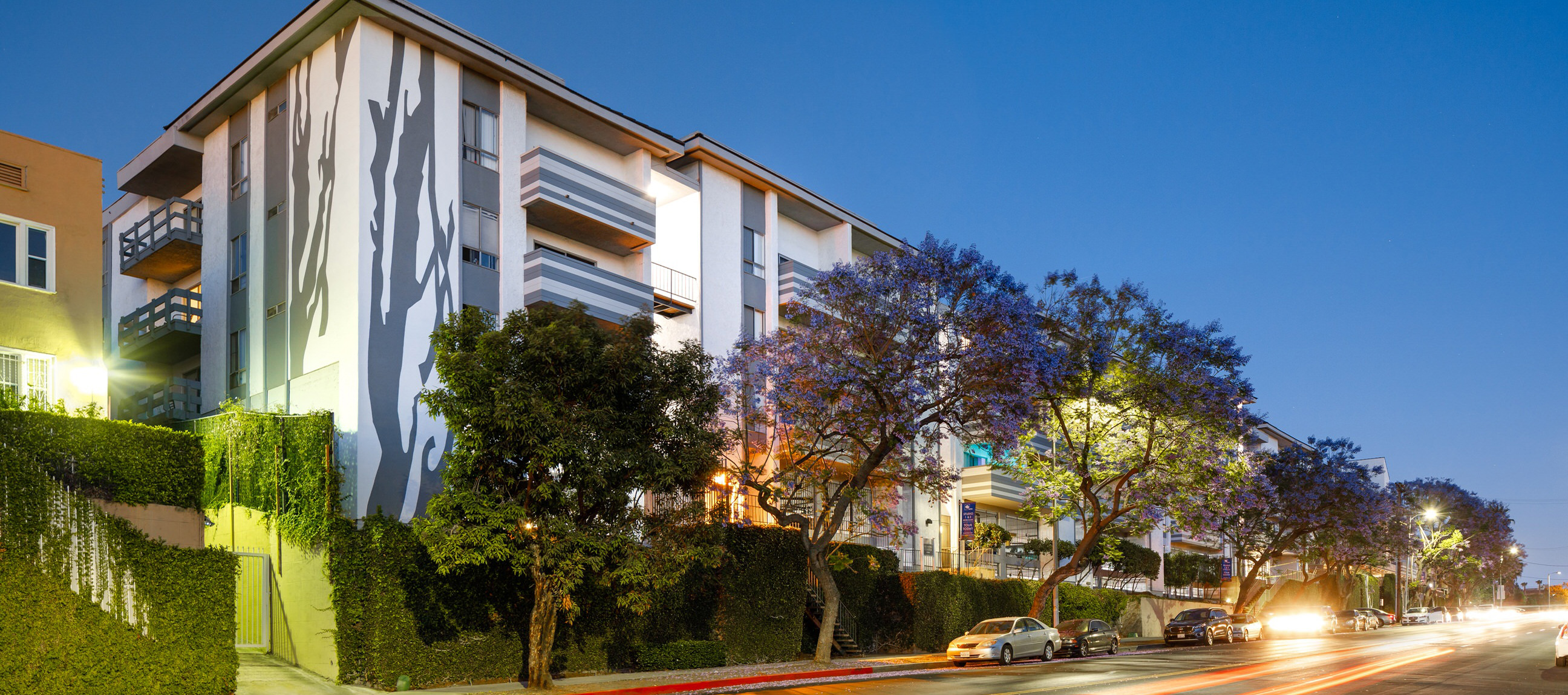 Exterior photo of Aspen Apartments in Los Angeles, CA