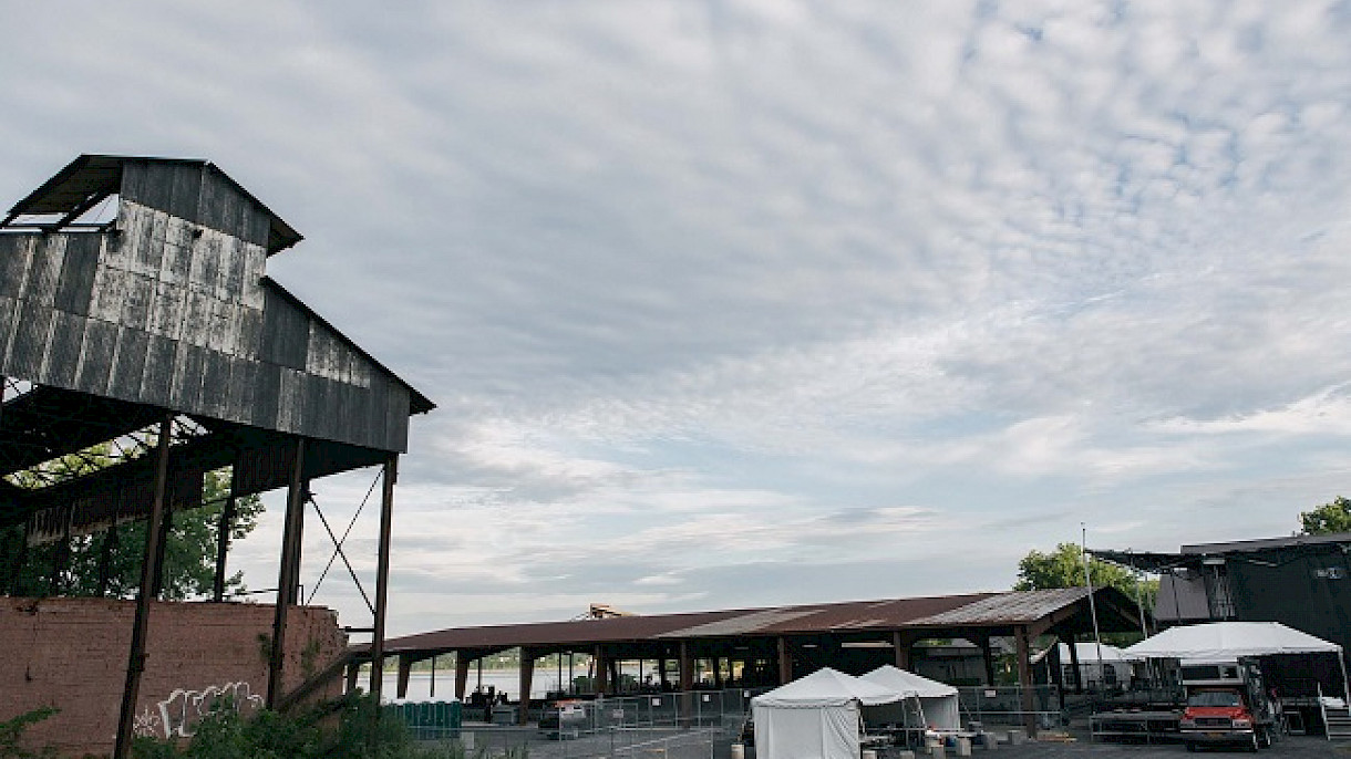 Bob Dylan Draws Thousands to Kingston's Hutton Brickyards