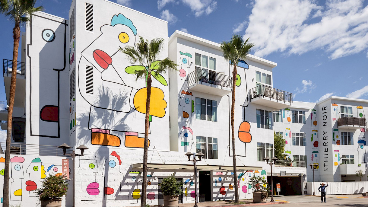 Freedom Boulevard: Giant Mural Unveiled in Los Angeles by Berlin Wall Artist Thierry Noir