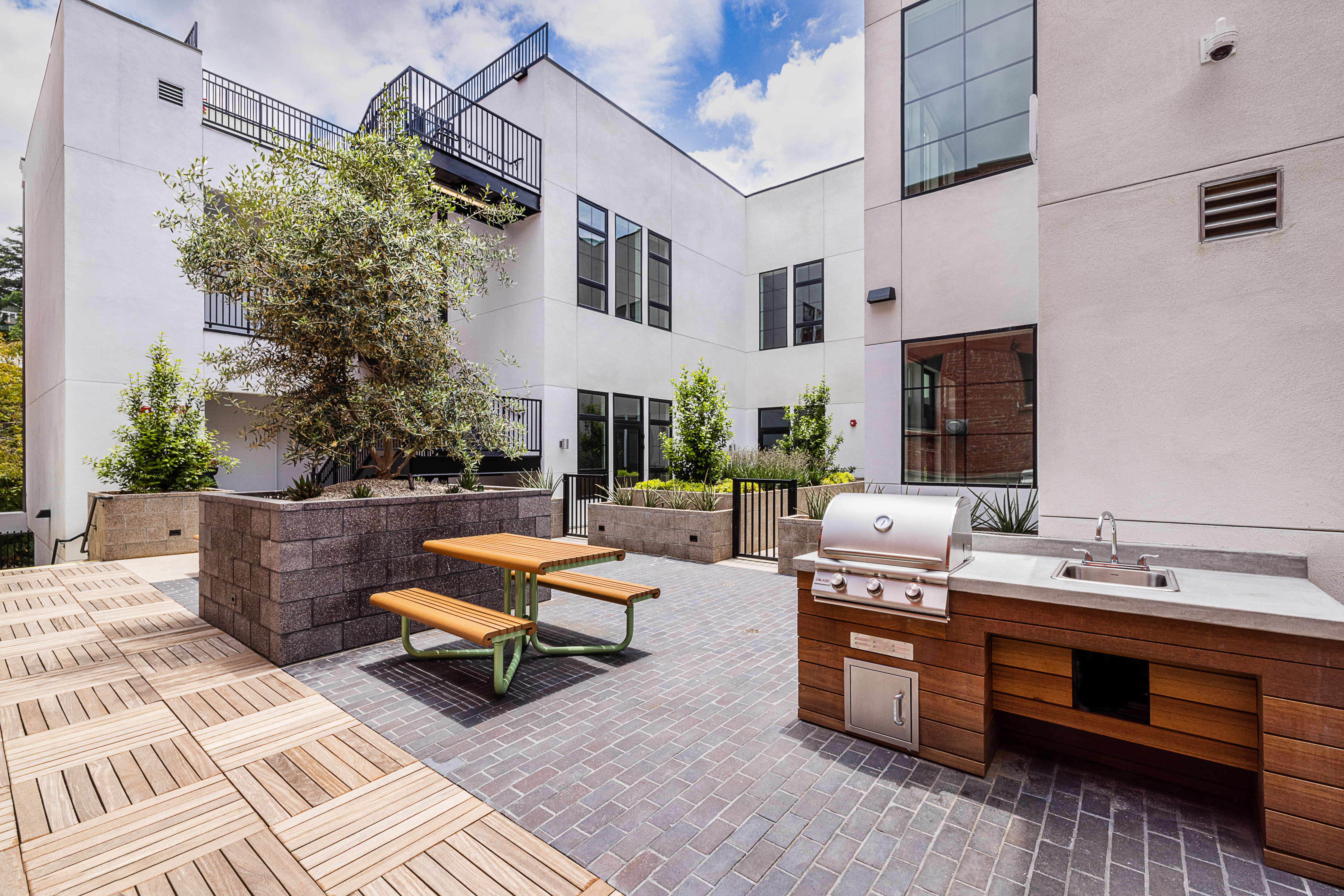 Edendale Crossing courtyard