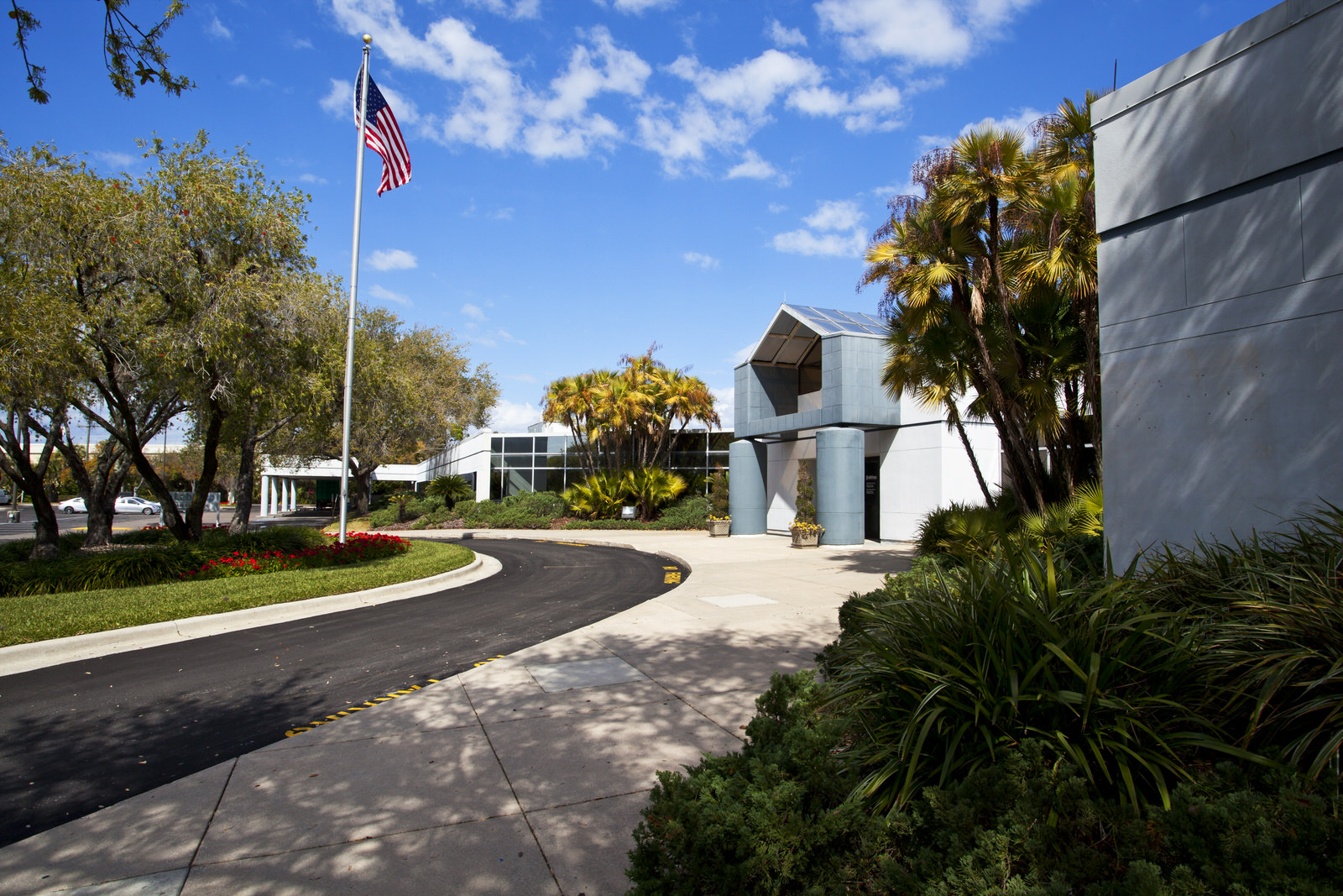 exterior photo of labcorp building